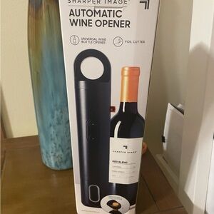 Sharper Image Black Automatic Wine Opener with Foil Cutter- new